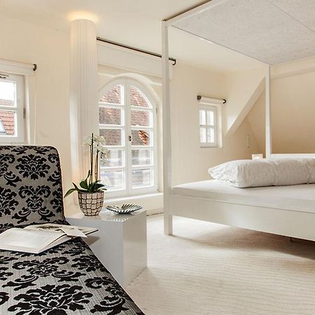 Boutique Hotel Pfauen ショルンドルフ エクステリア 写真