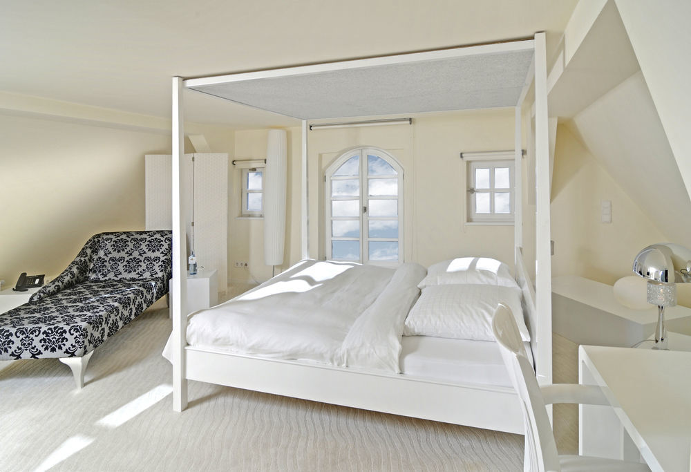Boutique Hotel Pfauen ショルンドルフ エクステリア 写真