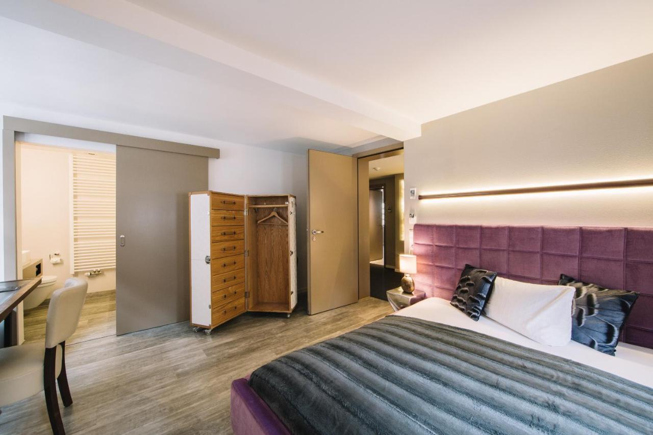 Boutique Hotel Pfauen ショルンドルフ エクステリア 写真