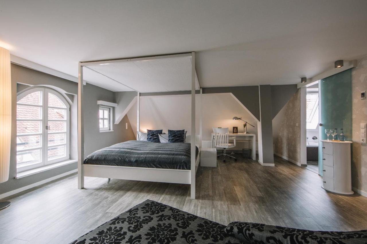 Boutique Hotel Pfauen ショルンドルフ エクステリア 写真