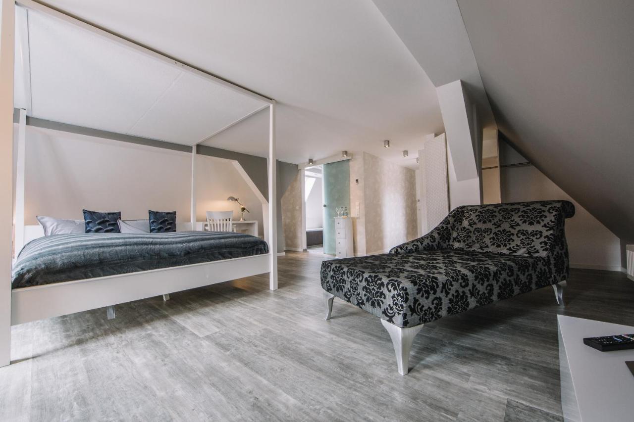Boutique Hotel Pfauen ショルンドルフ エクステリア 写真