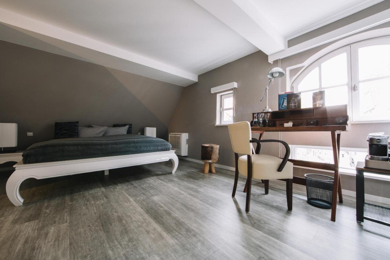 Boutique Hotel Pfauen ショルンドルフ エクステリア 写真