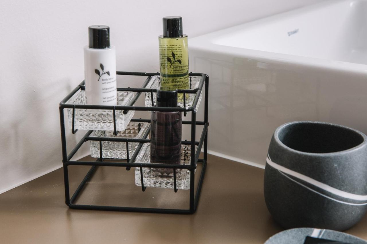 Boutique Hotel Pfauen ショルンドルフ エクステリア 写真
